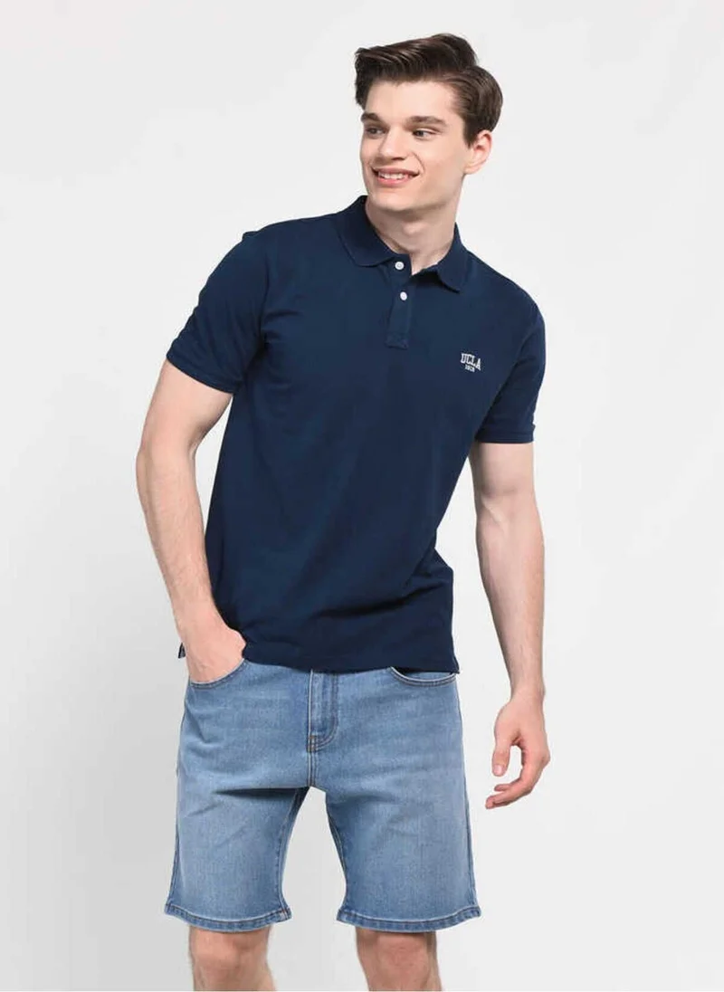 يو سي ال اي لايكس