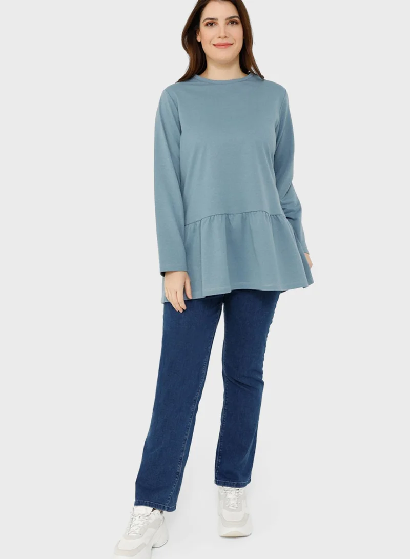 Alia by modanisa Round Neck Tiered Hem Sweatshirt