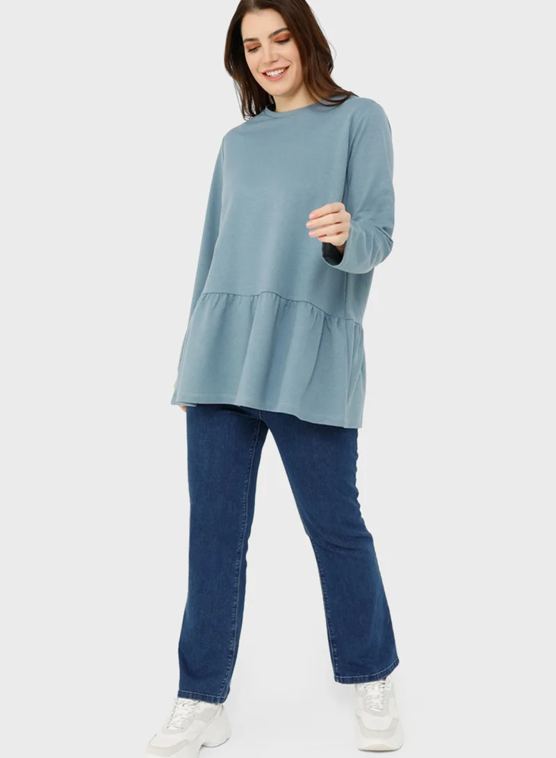 Alia by modanisa Round Neck Tiered Hem Sweatshirt