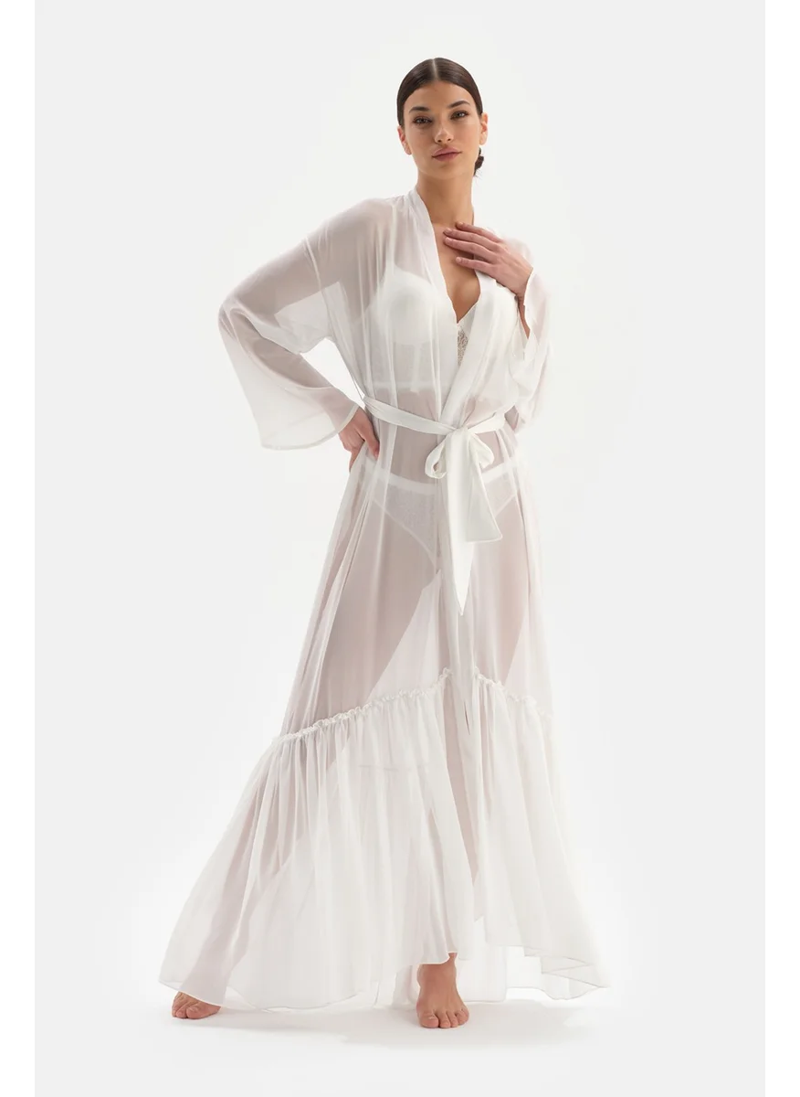 داجي White Lace Detailed Dressing Gown