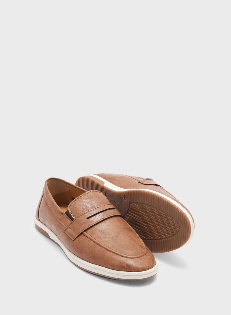 Robert Wood Saddle Detail Casual Slip Ons Loafers