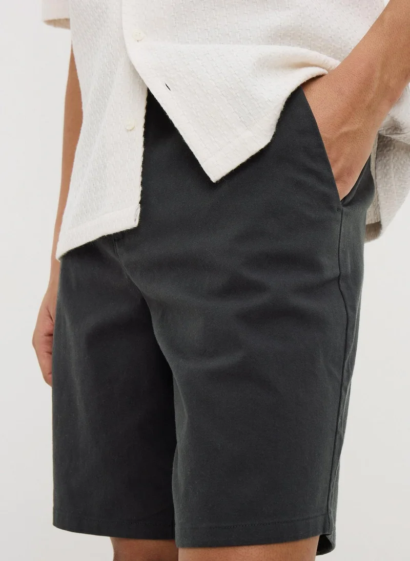 ماتلان Black Regular Fit Chino Shorts
