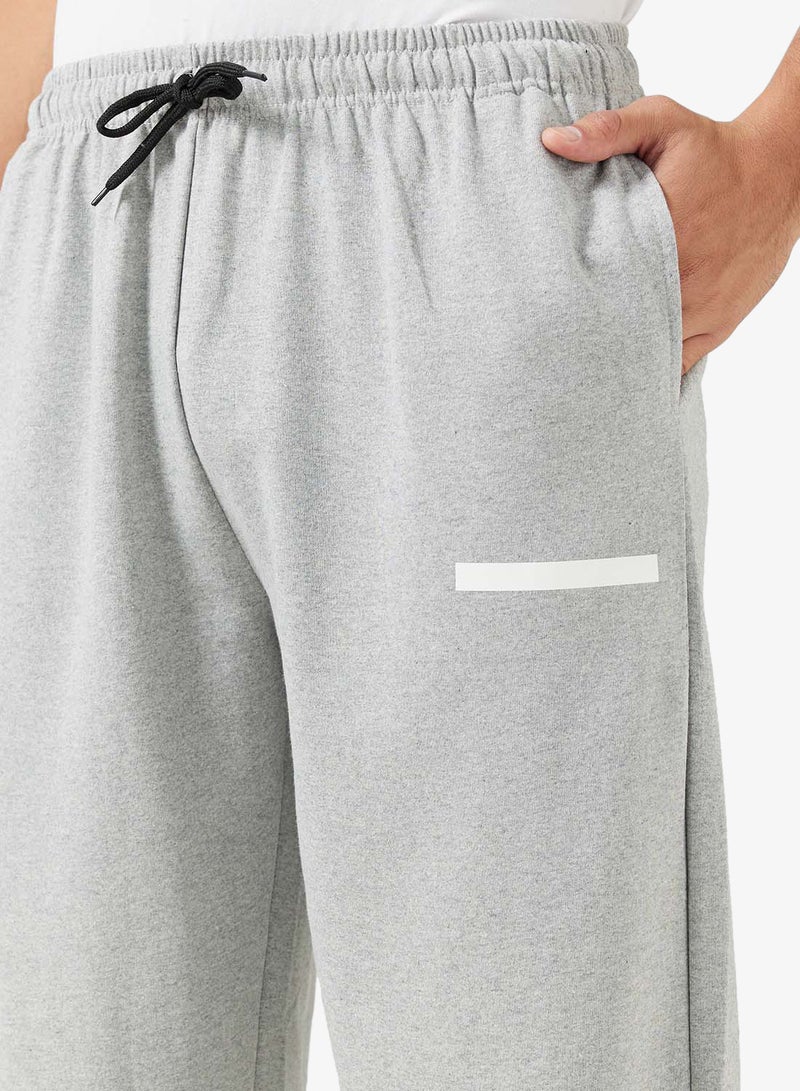 سفنتي فايف بيسيكس بنطال رياضي مخطط مريح بتصميم بسيط - Image 4