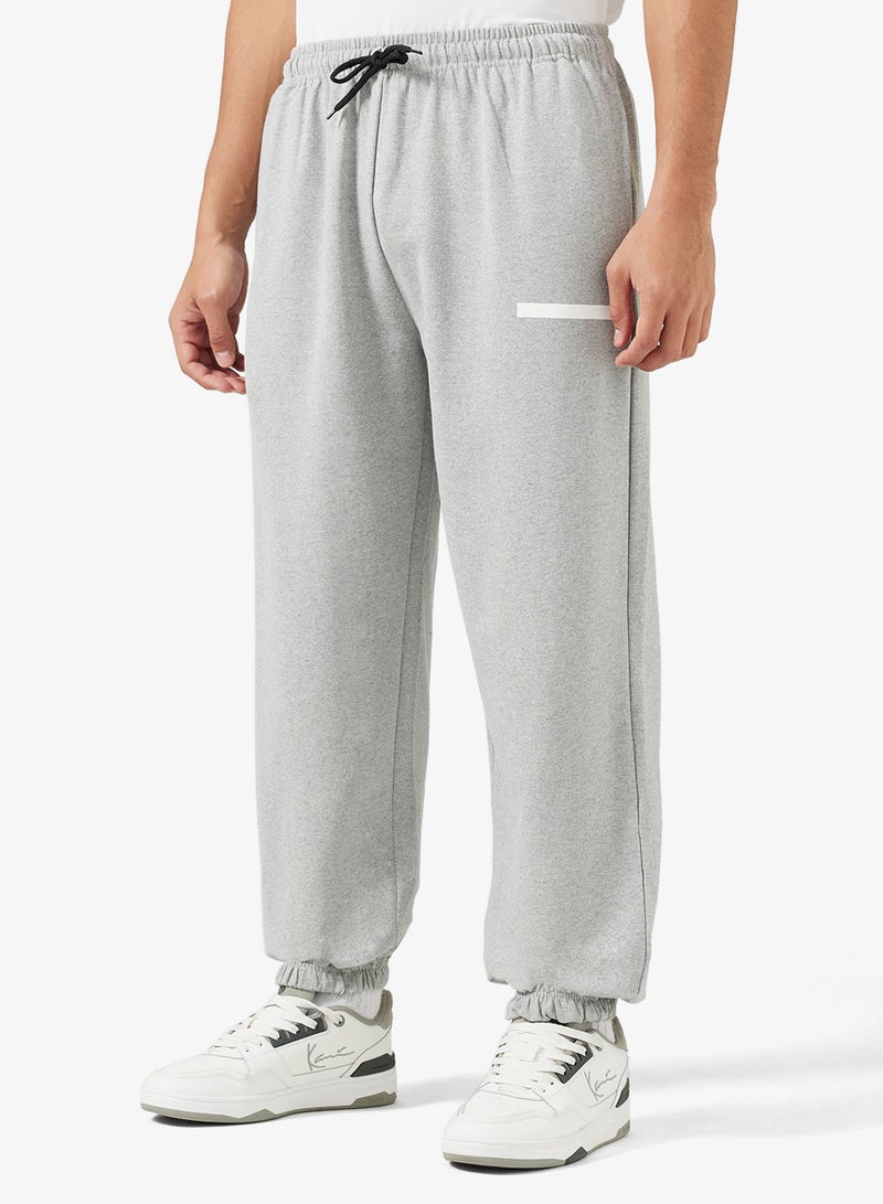 سفنتي فايف بيسيكس بنطال رياضي مخطط مريح بتصميم بسيط - Image 1