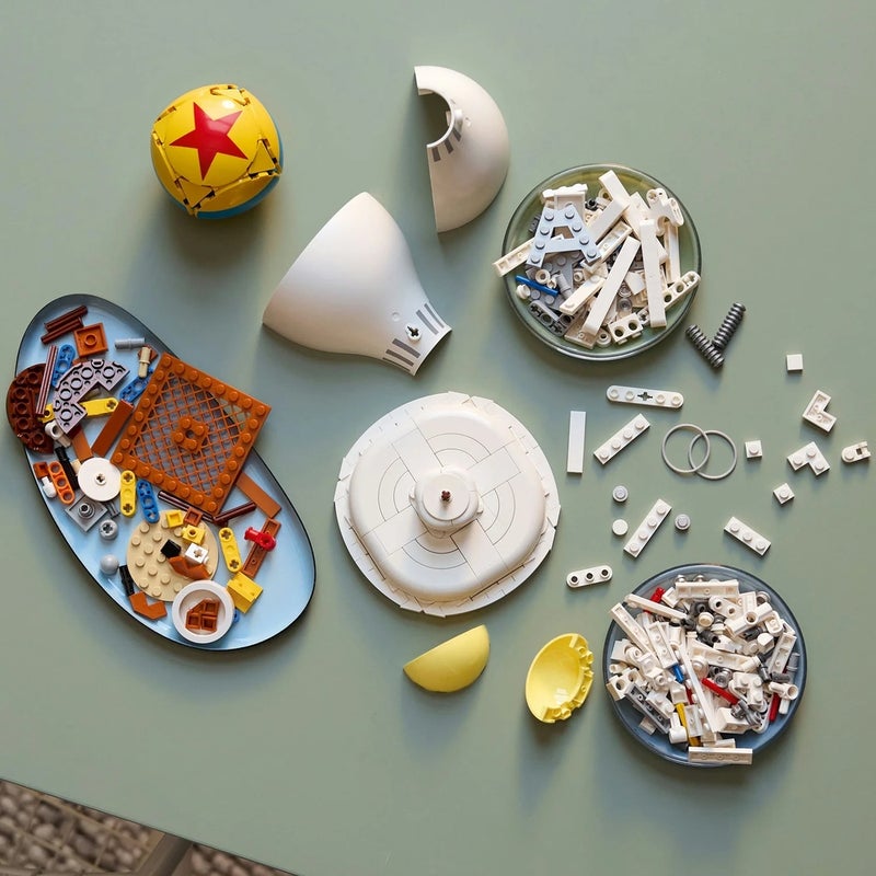 LEGO - Ideas Disney Pixar Luxo Jr. 613 Pieces - 21357 - Image 5