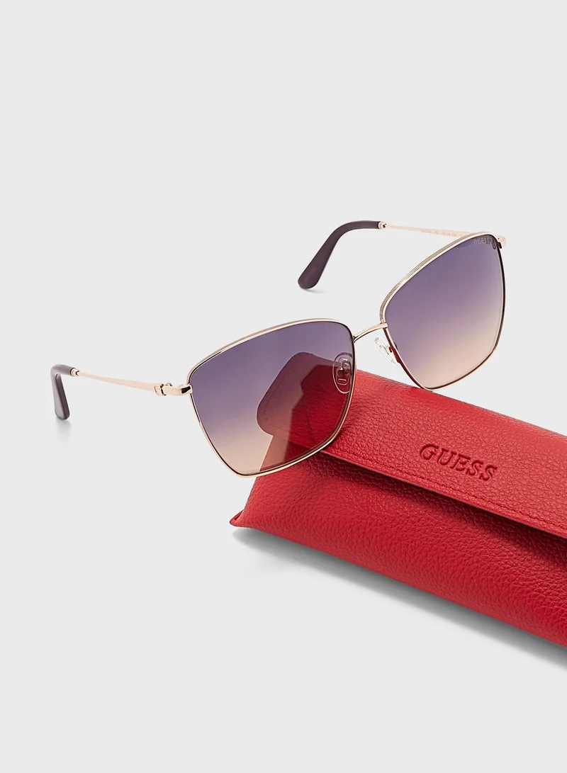 GUESS Oversized Sunglasses