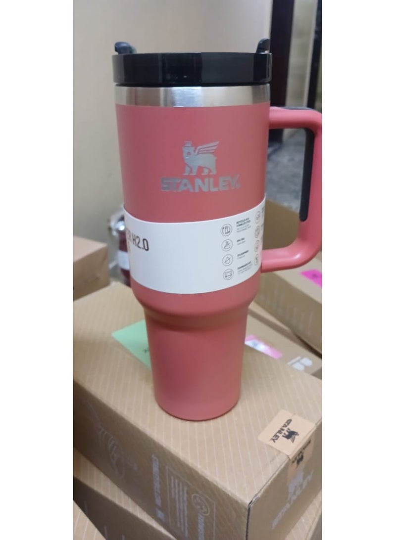ستانلي كوب Quencher H2.0 FlowState المصنوع من الفولاذ المقاوم للصدأ والمعزول بالتفريغ مع غطاء وقشة للماء والشاي المثلج أو القهوة والعصائر وغيرها، سعة 40 أونصة  - Image 2
