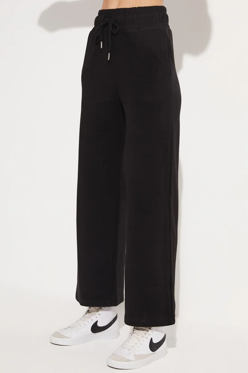 جون High Waist Straight/Straight Cut Cotton Blend Knit Trousers