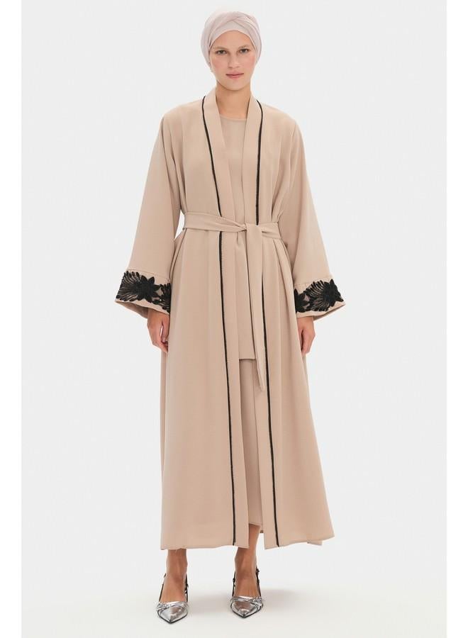 جون عباية جوني نسائية بتفاصيل زهور وأحجار - Image 3