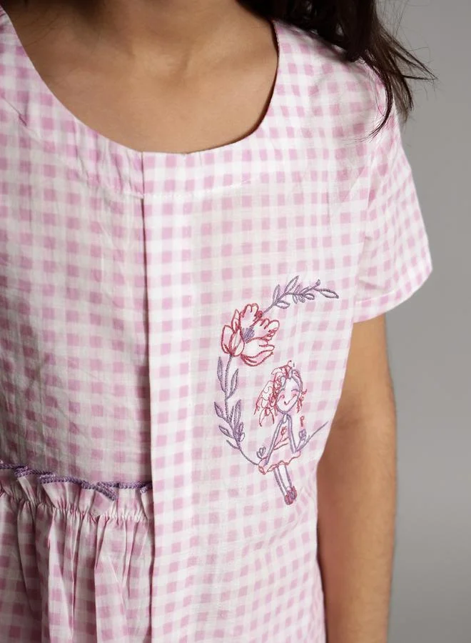 sanskrutihomes sanskrutihomes Checked Embroidered Top and Pants Set