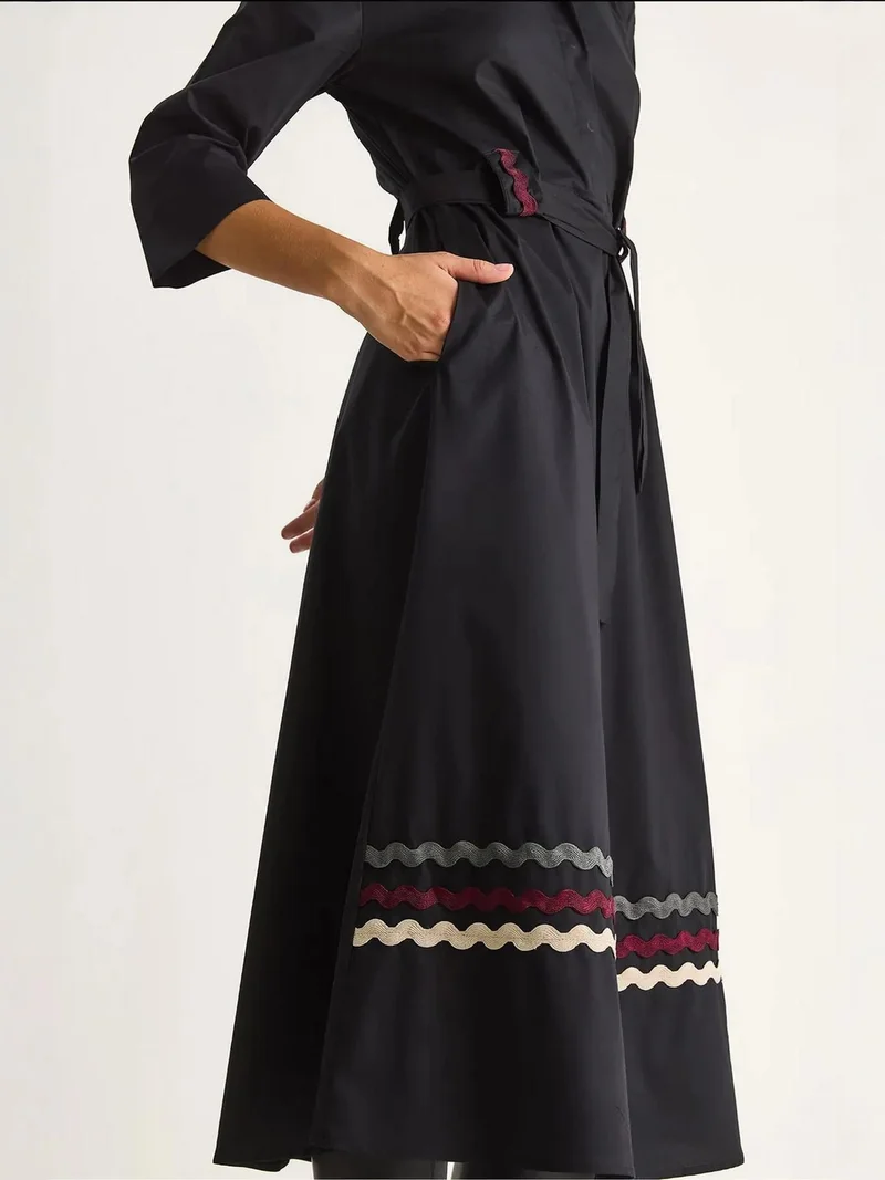 بيانكو لوتشي فستان ميدي مطرز من لوتشي