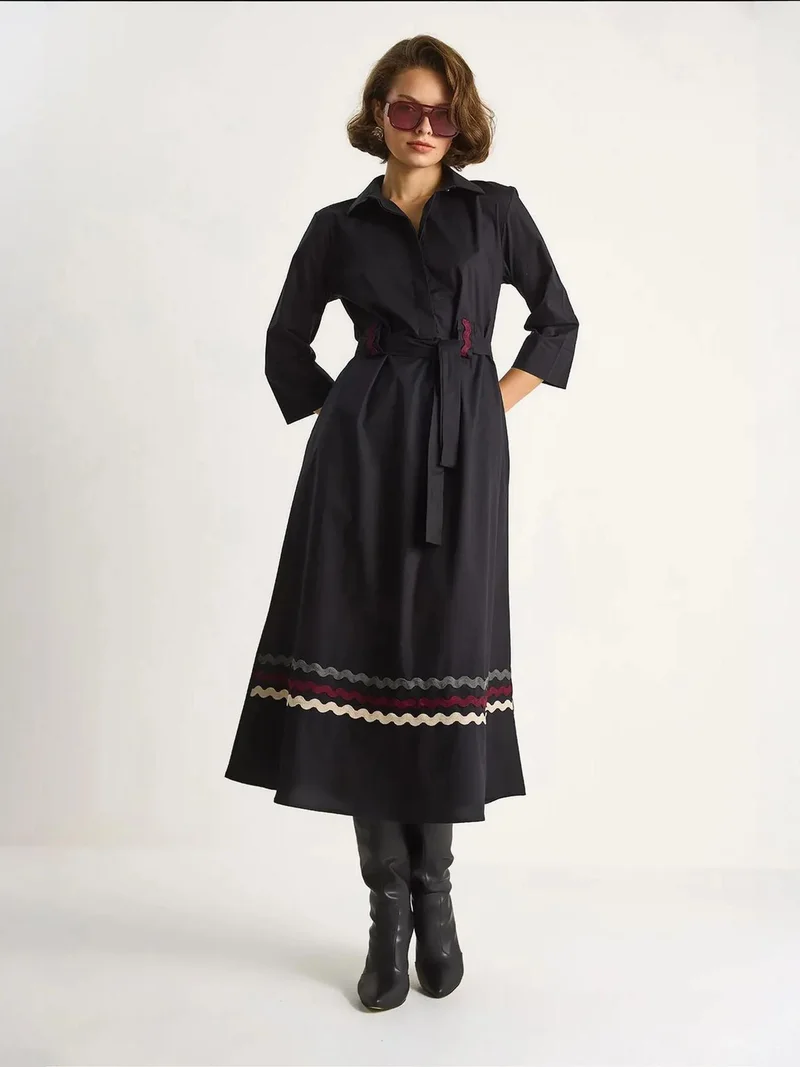 بيانكو لوتشي فستان ميدي مطرز من لوتشي