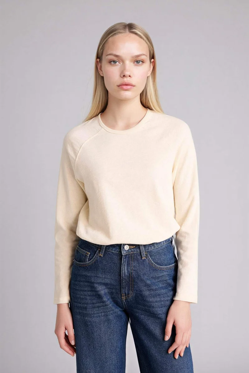 ديفاكتو Regular Fit Crew Neck Basic Long Sleeve T-Shirt