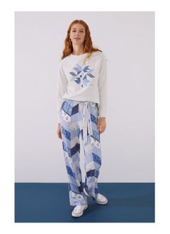 Long-sleeved t-shirt