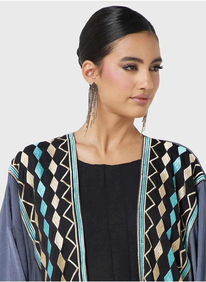 hayas closet Embroidered Cape Sleeve Abaya