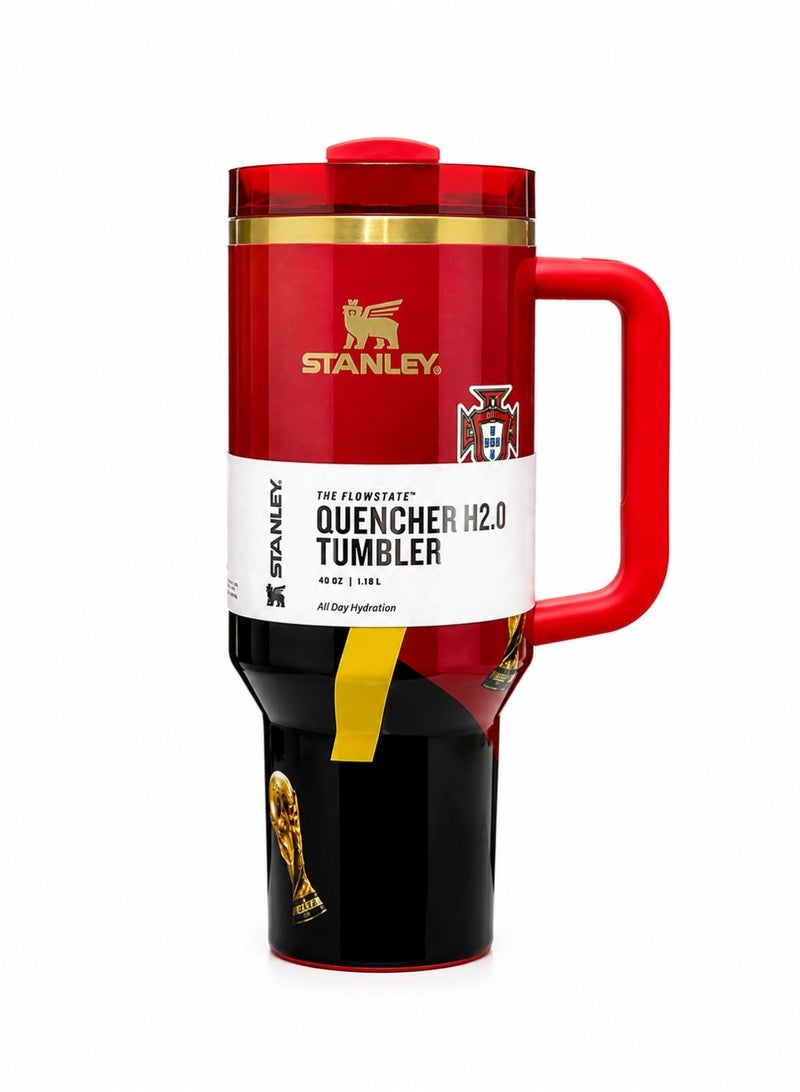كوب Stanley Quencher H2.0 بتصميم كريستيانو رونالدو (CR7) والبرتغال - كوب سفر معزول من الفولاذ المقاوم للصدأ مزود بمقبض وماصة للمشروبات الساخنة والباردة. - Image 1