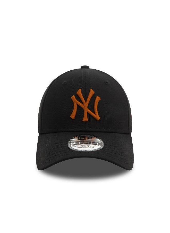 NEW ERA - 9Forty Essential New York Yankees Cap - Image 1