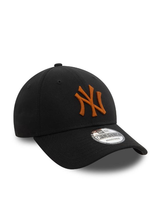 NEW ERA - 9Forty Essential New York Yankees Cap - Image 1