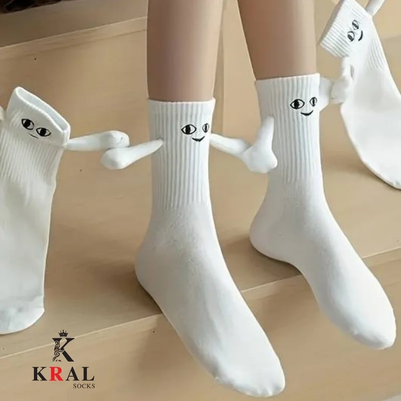 كرال سوكس Women - Men Lovers Socks Magnetic Holding Hands Socks (2 Pairs) with Gift Box
