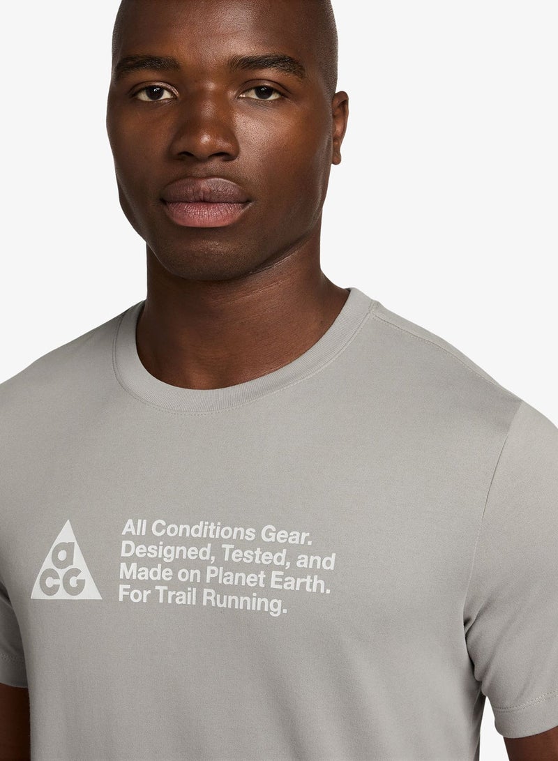 Nike Acg Dri-Fit Trail Logo Standard T-Shirt - Image 3