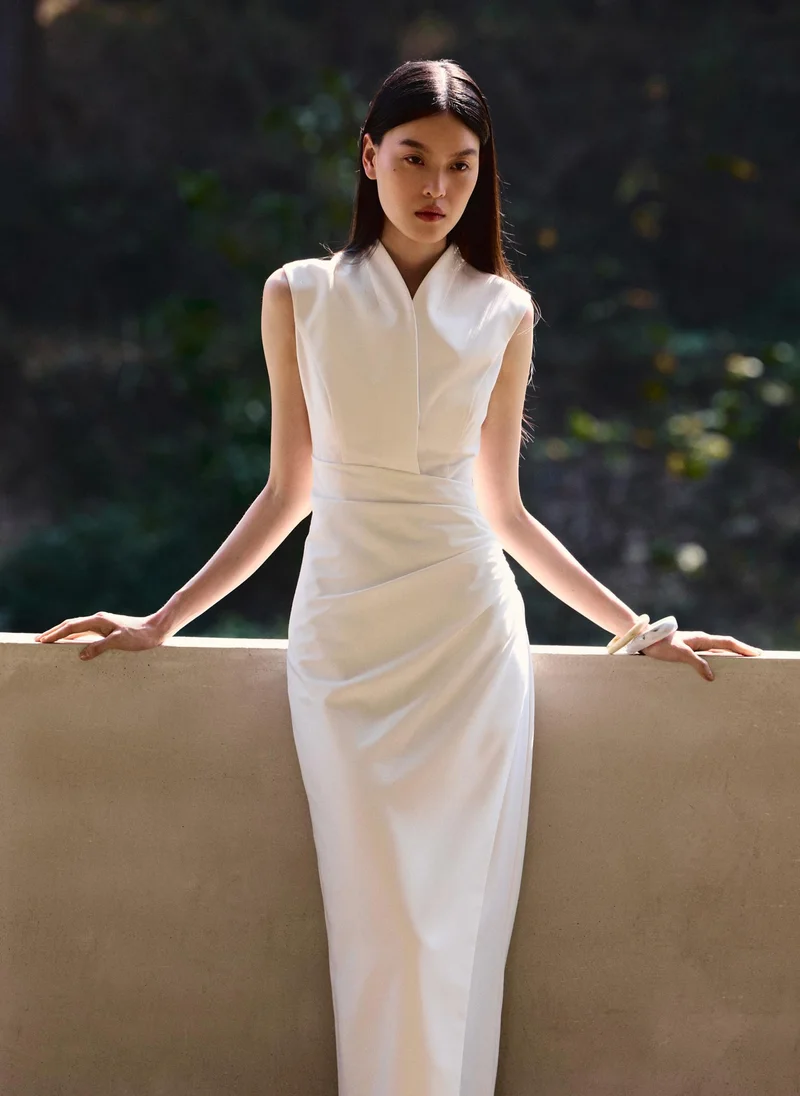 Lichi Fitted maxi dress with a stand-up collar and open shoulders