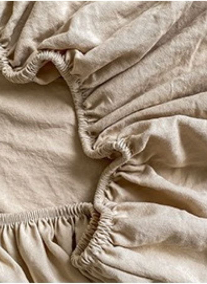 LUNA Home 3-Piece Set: queen-size fitted bedsheet and two pillowcases, washable cotton in a beige color.  - Image 5