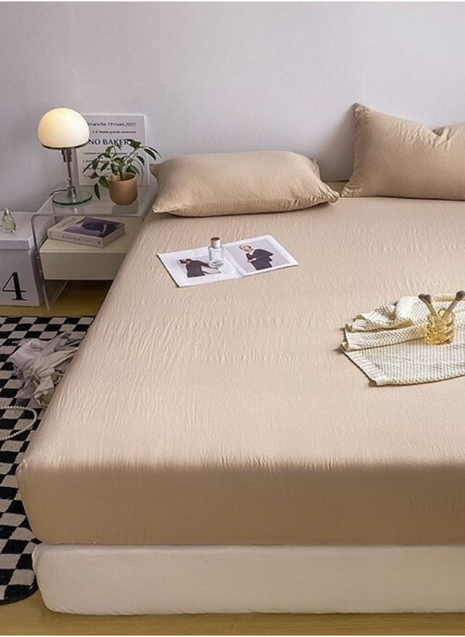 LUNA Home 3-Piece Set: queen-size fitted bedsheet and two pillowcases, washable cotton in a beige color.  - Image 3