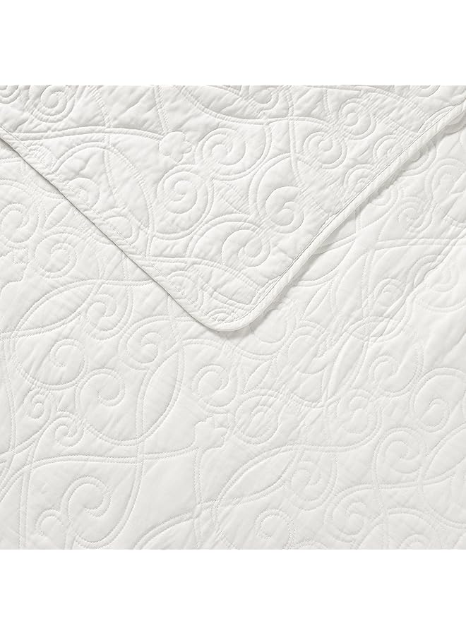 LAURA ASHLEY Felicity Collection Quilt Set 100 Percent Cotton Reversible All Season Bedding With Matching Sham S Pre Washed For Added Softness Queen White - Image 3