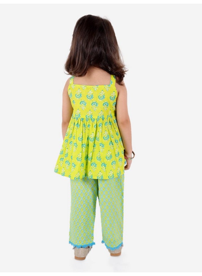 Superminis - superminis Baby Girls Sanganeri Printed Sleeveless Cotton Top with Straight Pant Dress (18-24 Months, Green) - Image 1