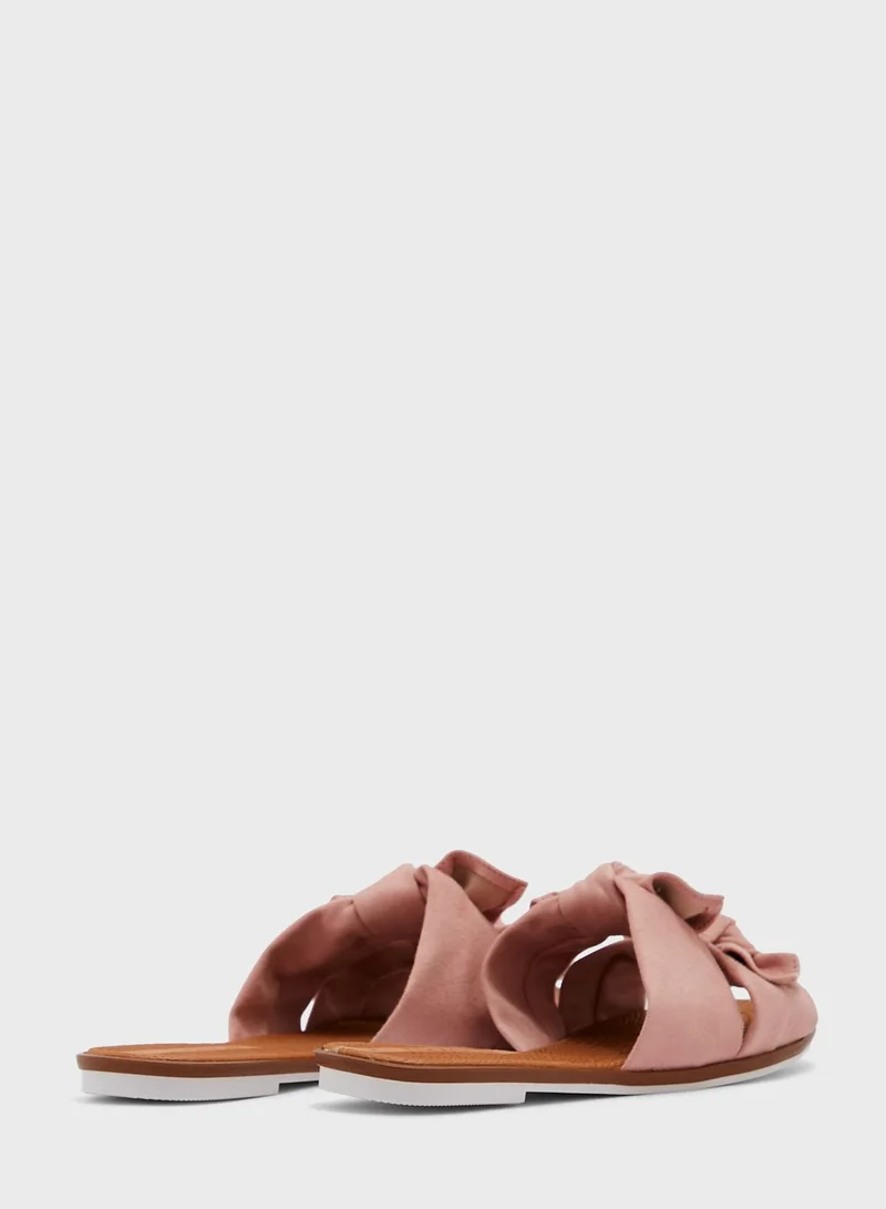 MOLECA Jaetyn Flat Sandals
