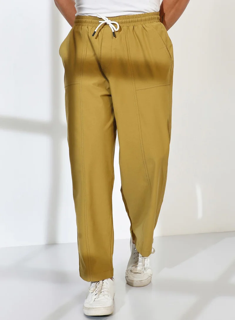 Campus Sutra Men's Yellow Ochre Solid Carpenter Trousers