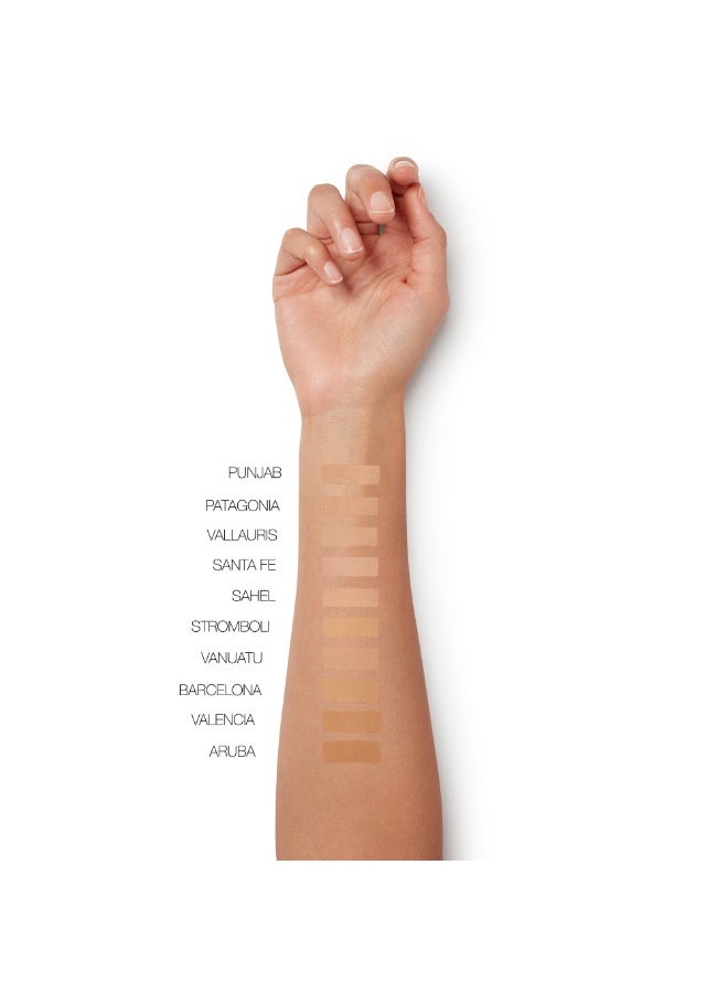 NARS Cosmetics NARS Sheer Glow Foundation in the shade Stromboli (medium skin with olive undertones). - Image 4