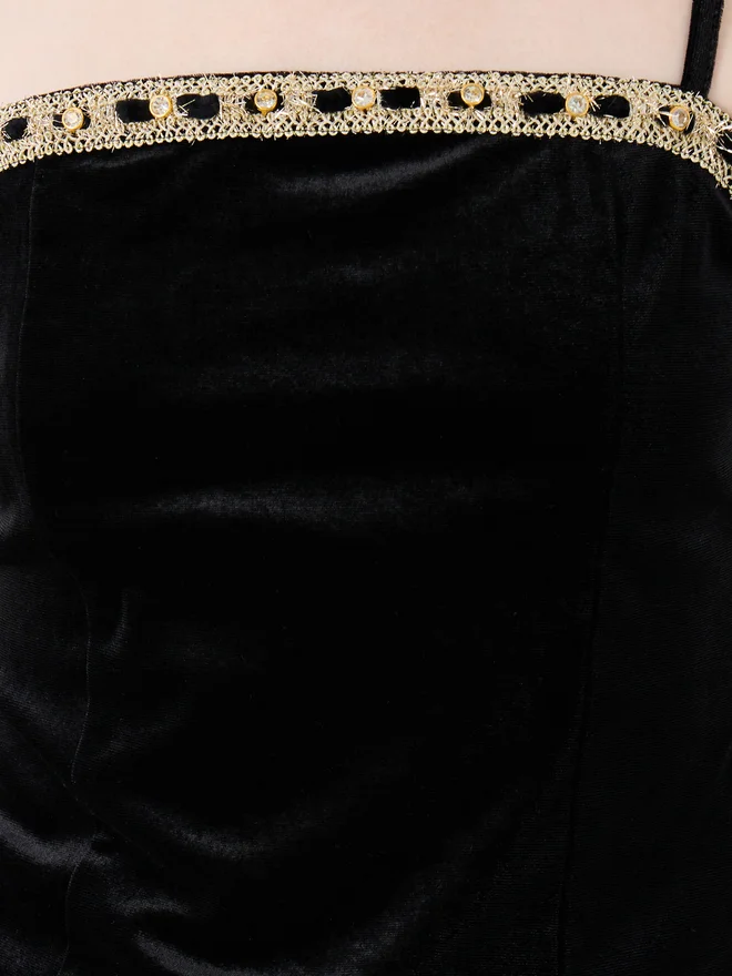 Styli Styli Solid Velvet Look Lace Insert Cami Top