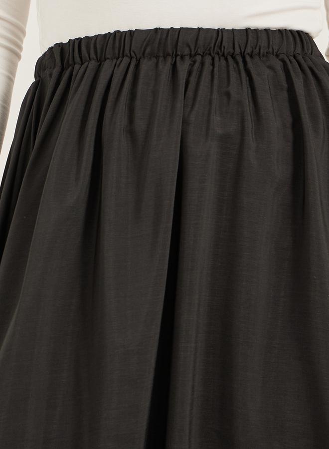 Styli Solid Elasticated Waistband A-Line Midi Skirt  - Image 3