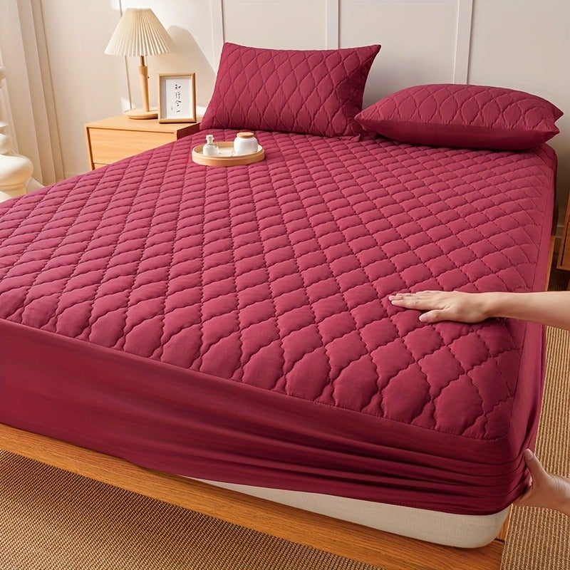 1pc Luxury Waterproof Bed Mattress Protector - Layered Fitted Bed Sheet Cover, Quilted Bedspread Suitable for Single/Double Beds, Machine Washable, Mattress for, Hotel, Dorm - Bed Cover Only (No Pillowcase) - Image 1