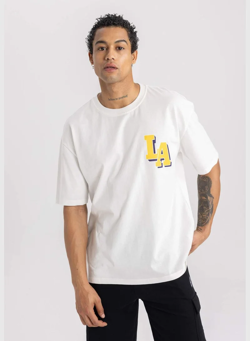 ديفاكتو Man NBA Los Angeles Lakers Knitted T-Shirt Oversize Fit