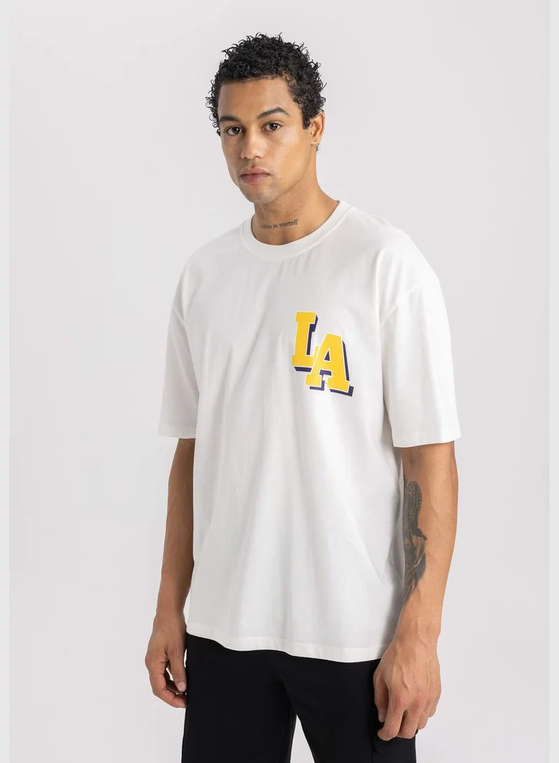 ديفاكتو Man NBA Los Angeles Lakers Knitted T-Shirt Oversize Fit