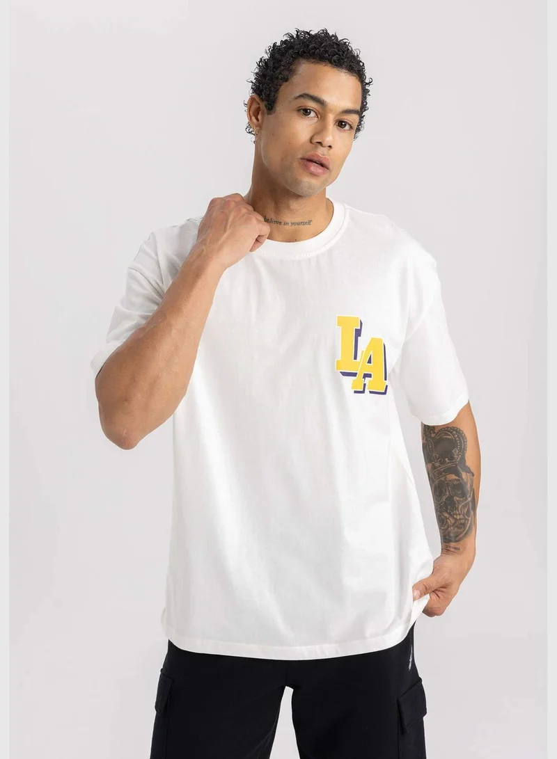 ديفاكتو Man NBA Los Angeles Lakers Knitted T-Shirt Oversize Fit