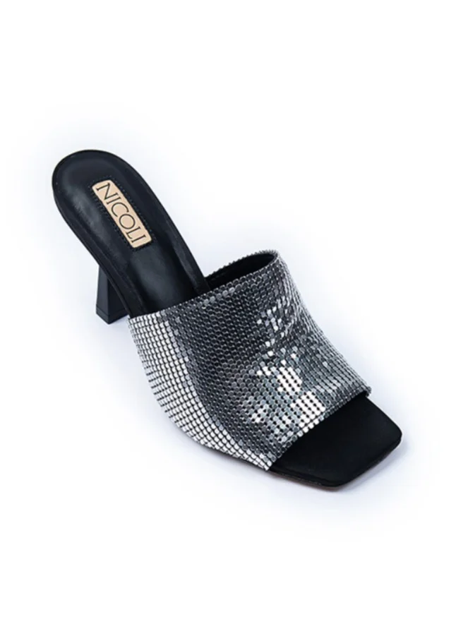 نيكولي Speculate taste of Mules, and Ideal wide strap, Slip-on design for easy on and off convenience