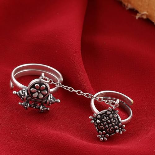 VOYLLA Nayantara Dual-Finger Statement Ring, Oxidised Adjustable Ring For Women, EveryDay, Festive, Wedding, Gift For Women - Image 2
