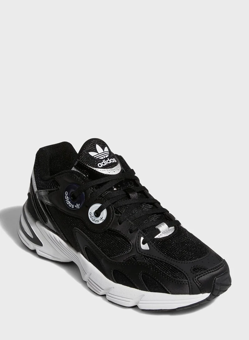 adidas Originals Astir