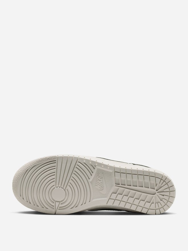 Nike Air Jordan Skyline Low Shoes - Image 5