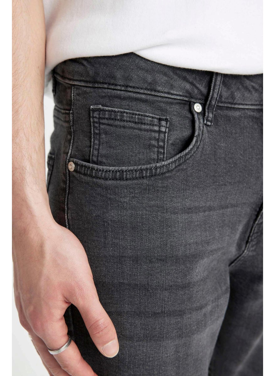 Man Regular Fit Jean Bermuda Shorts