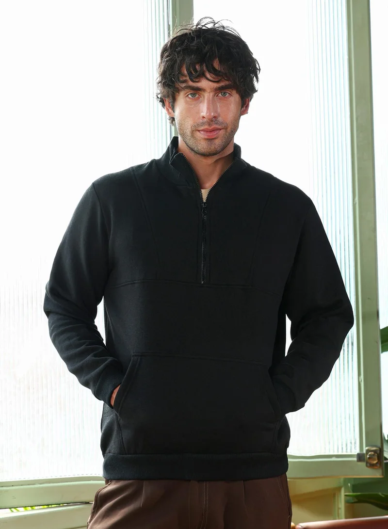 كامبوس سوترا كنزة رجالية محبوكة بياقة عالية وأكمام طويلة مضلعة وسحاب نصفي وحافة مستقيمة سادة من نسيج محبوك للاستخدام اليومي والكاجوال بلون أسود أونيكس