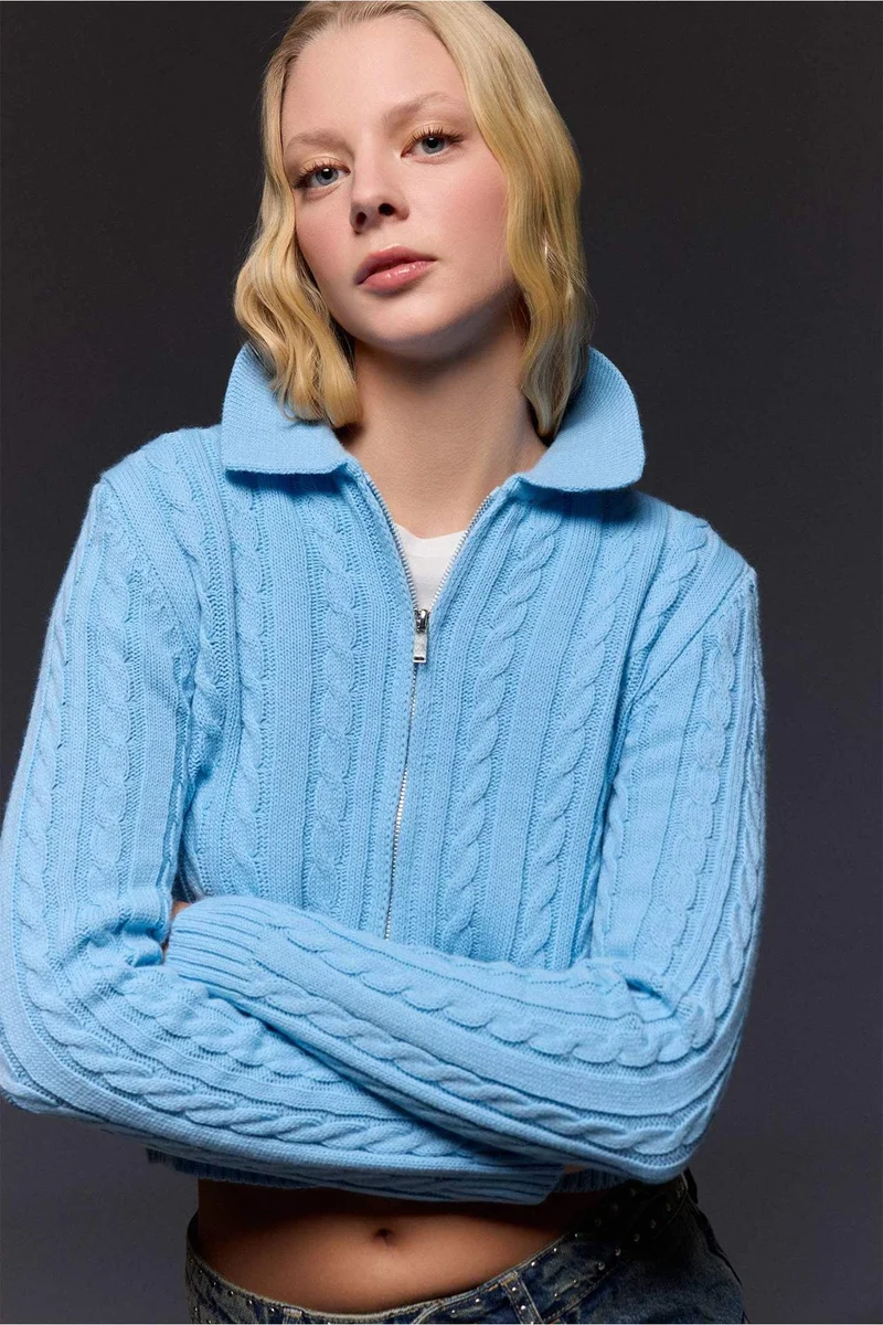 ديفاكتو Slim Fit Polo Collar Cardigan