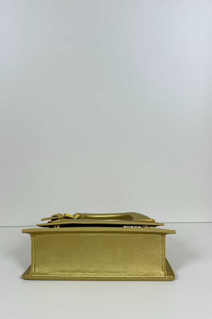 JACQUEMUS Le Chiquito Long Handbag Tote Bag Leather Flap Long With Crossbody Strap - Image 4