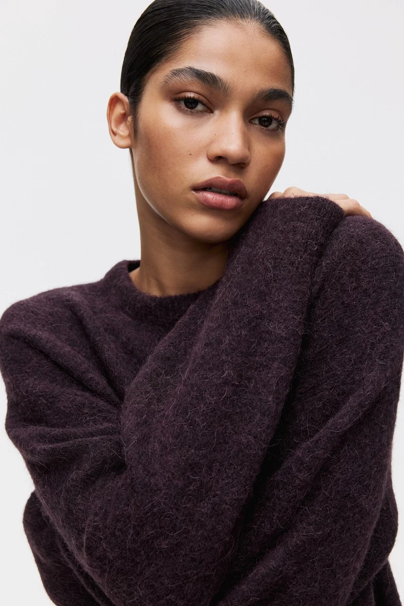 اتش اند ام كنزة من مزيج الألبكا بقصّة فضفاضة