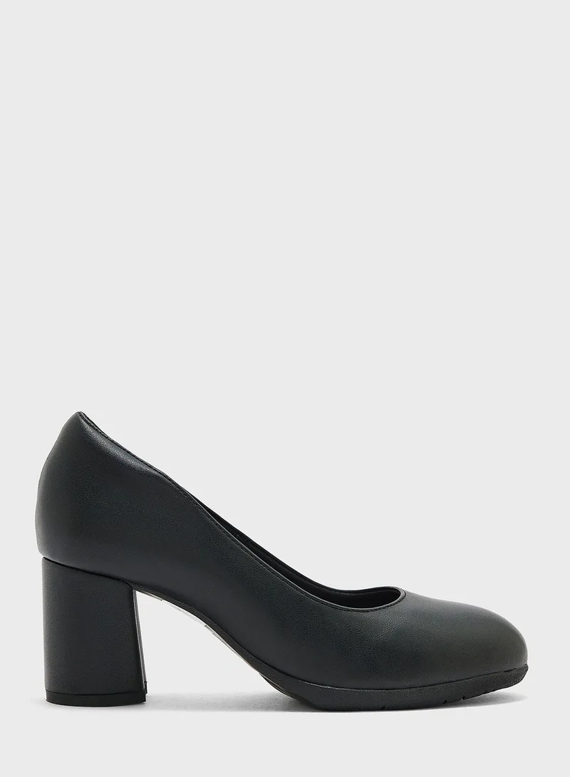 Le Confort Pointed Toe High-Heel Pumps