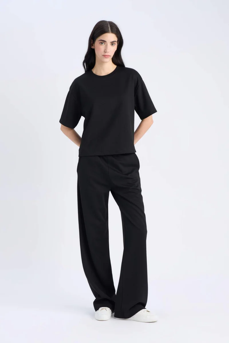 ديفاكتو Oversize Fit Crew Neck Basic Short Sleeve T-Shirt