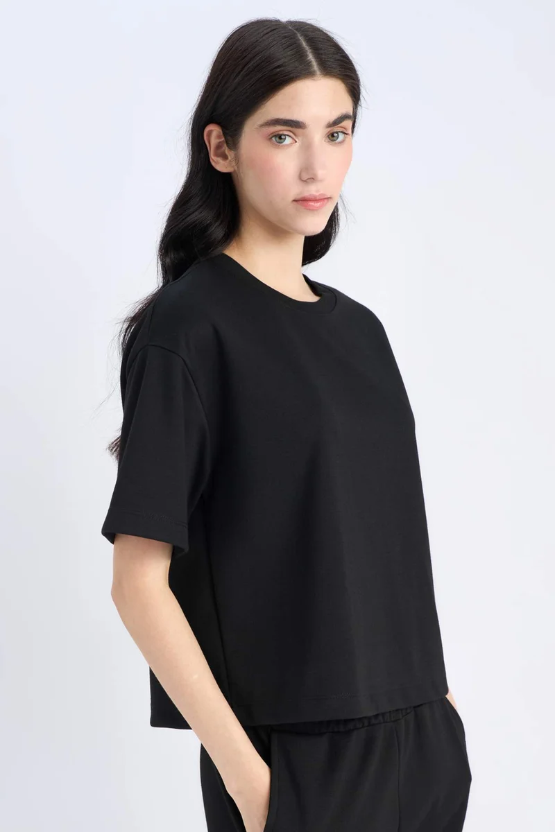 ديفاكتو Oversize Fit Crew Neck Basic Short Sleeve T-Shirt